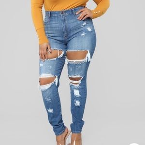 Hi waist fashion nova mom Jeans